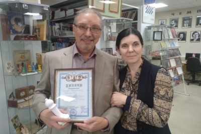 Спортклуб Роскосмоса поздравил историка шахмат Сергея Воронкова с 66-летием