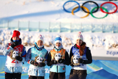 Двенадцатый медальный день зимних Игр: серебро биатлонисток в эстафете, бронза лыжников и лыжниц в командном спринте, а также фристайлиста Бурова
