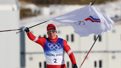 Президент России Владимир Путин поздравил брянского лыжника Александра Большунова с золотой медалью на зимней Олимпиаде-2022
